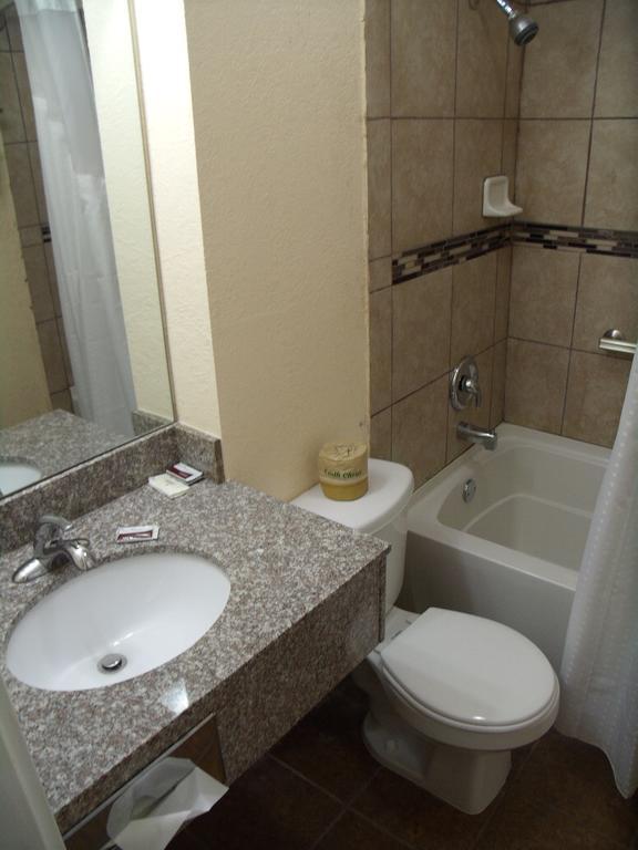 Country Inn Стерлинг Экстерьер фото