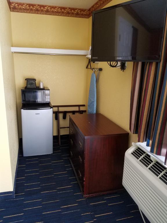 Country Inn Стерлинг Экстерьер фото